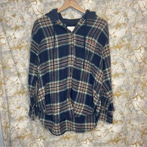 NWT American Eagle Hooded Flannel Button Up Size S